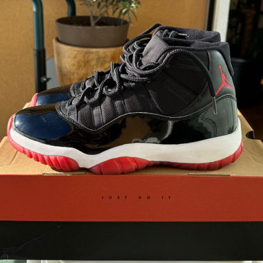 Jordan 11 Retro Playoffs Bred (2019)