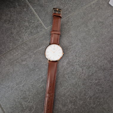 Armbanduhr