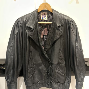 Giacca corta in pelle nera Yessica vintage