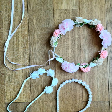 3 hairbands with pearls and flowers