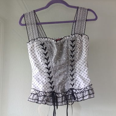 Top vintage Y2K con pizzo e allacciatura