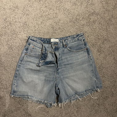 Kurze Jeans 
