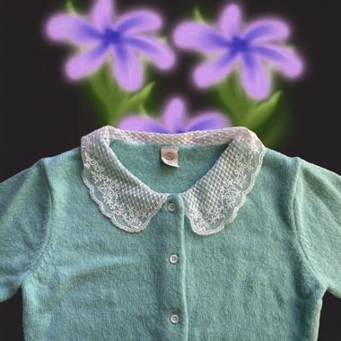 Gilet verde menta corto con colletto in pizzo