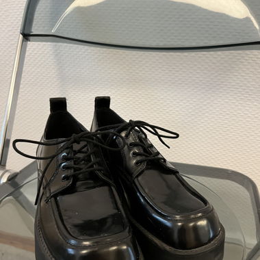 Platform shoes 