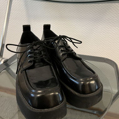 Platform shoes 