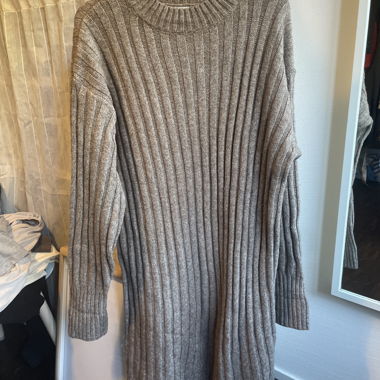 Abito maglione in maglia a coste