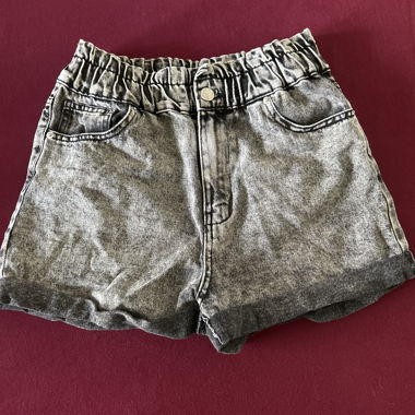 Short en denim gris