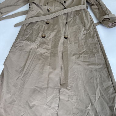 Trench beige nuovo di zecca!