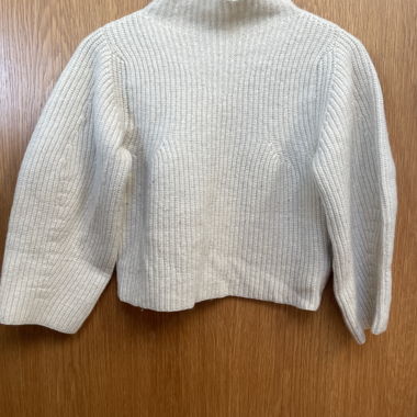 Pullover mit Bouclé aus recycelter Wolle von Kings of Indigo