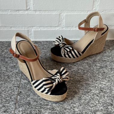 Jeeini Wedge Sandals – Size 39, 12 cm heel