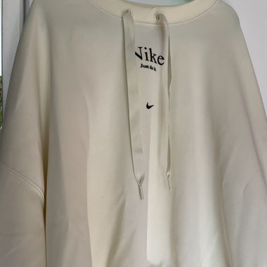Pull Nike