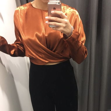 Blouse en satin orange