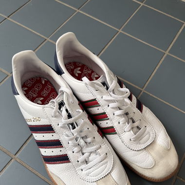 Adidas Sneaker