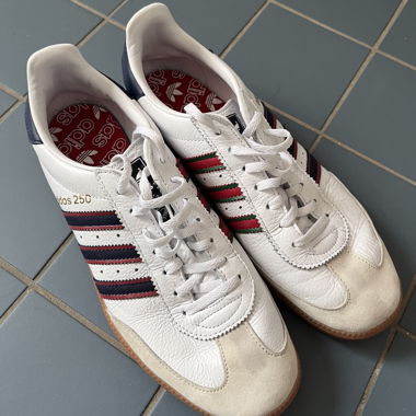 Adidas Sneaker
