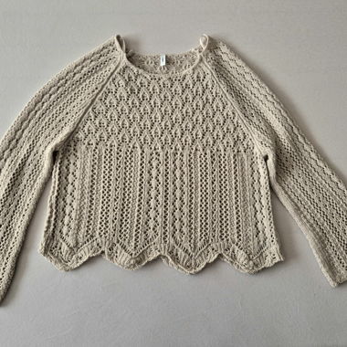 Pull ajouré beige au crochet