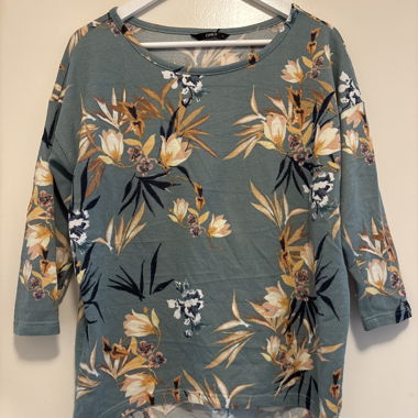 Maglione color salvia con fiori ONLY S