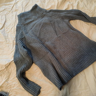Blaue Wollpullover