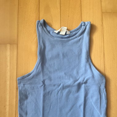 débardeur bleu 