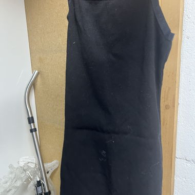 Vestito nero con spalline sottili