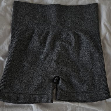 Seamless gray gym shorts