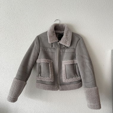 Giacca teddy corta Bershka grigia S