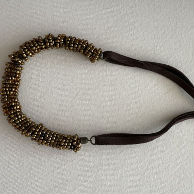 Collier cool en cuir avec perles en verre