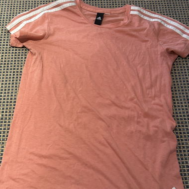 T-shirt Adidas corail