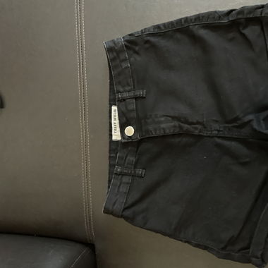 Short noir en jean 