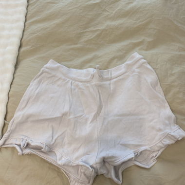 Shorts courts blancs en tissu côtelé