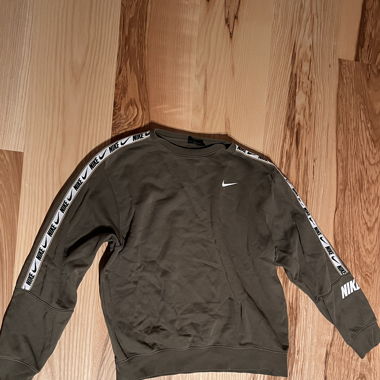 Nike Pullover