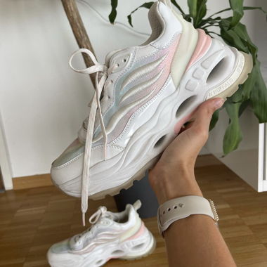 Buffalo Sneaker