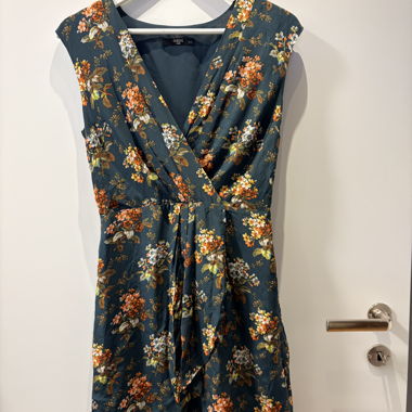 Beautiful summer/cocktail dress