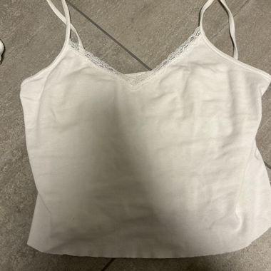 Weisses Spaghetti-Top