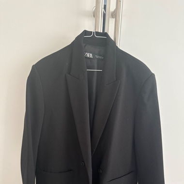 Schwarzer Blazer 
