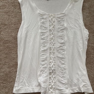 Weisses vintage Top mit Schnürdetails