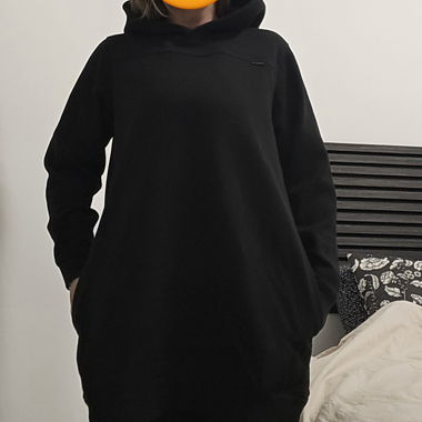 Felpa con cappuccio nera oversize