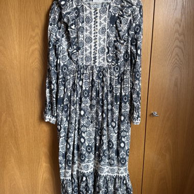 Langes Kleid Cream mit Muster