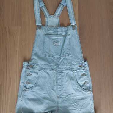 Levis dungaree shorts