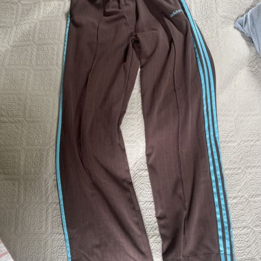 Pantaloni da allenamento Adidas a righe sottili, taglia M