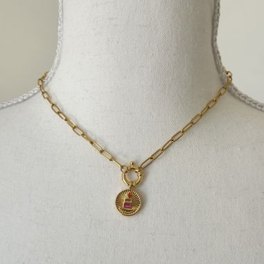 Gold necklace plated with a layer of 18k gold
