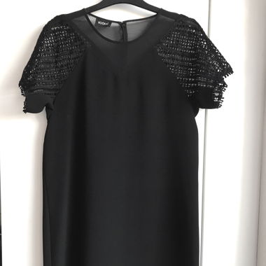 Neues schwarzes Kookai-Kleid