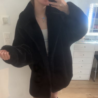 Veste en fausse fourrure 