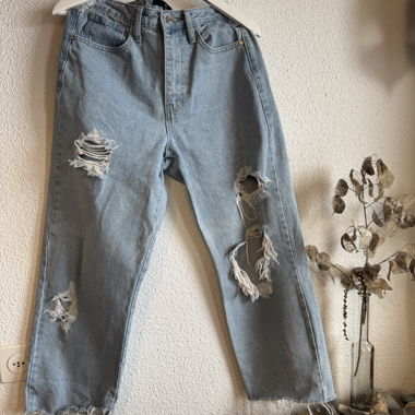 Trendige Mom Jeans mit Destroyed Look Gr. 36