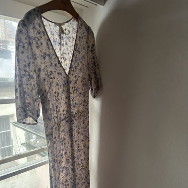 Romantisches midi Blumenkleid