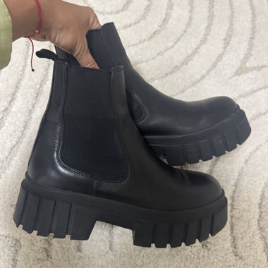 Black boots