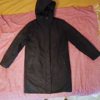Manteau noir Selfhood