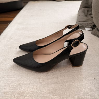 Black slingback heels