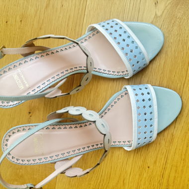 Sandales bleu clair à talon Moschino