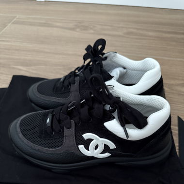 Chanel Sneaker