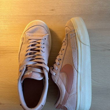 Sneakers basse Nike rosa